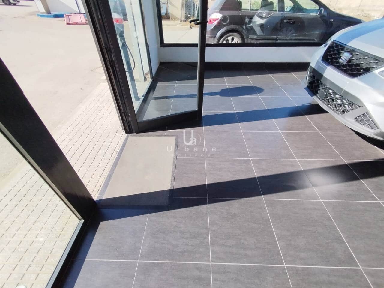 Kommersiell att hyra i Beniajan - 1 900 € (Ref: 9312572)