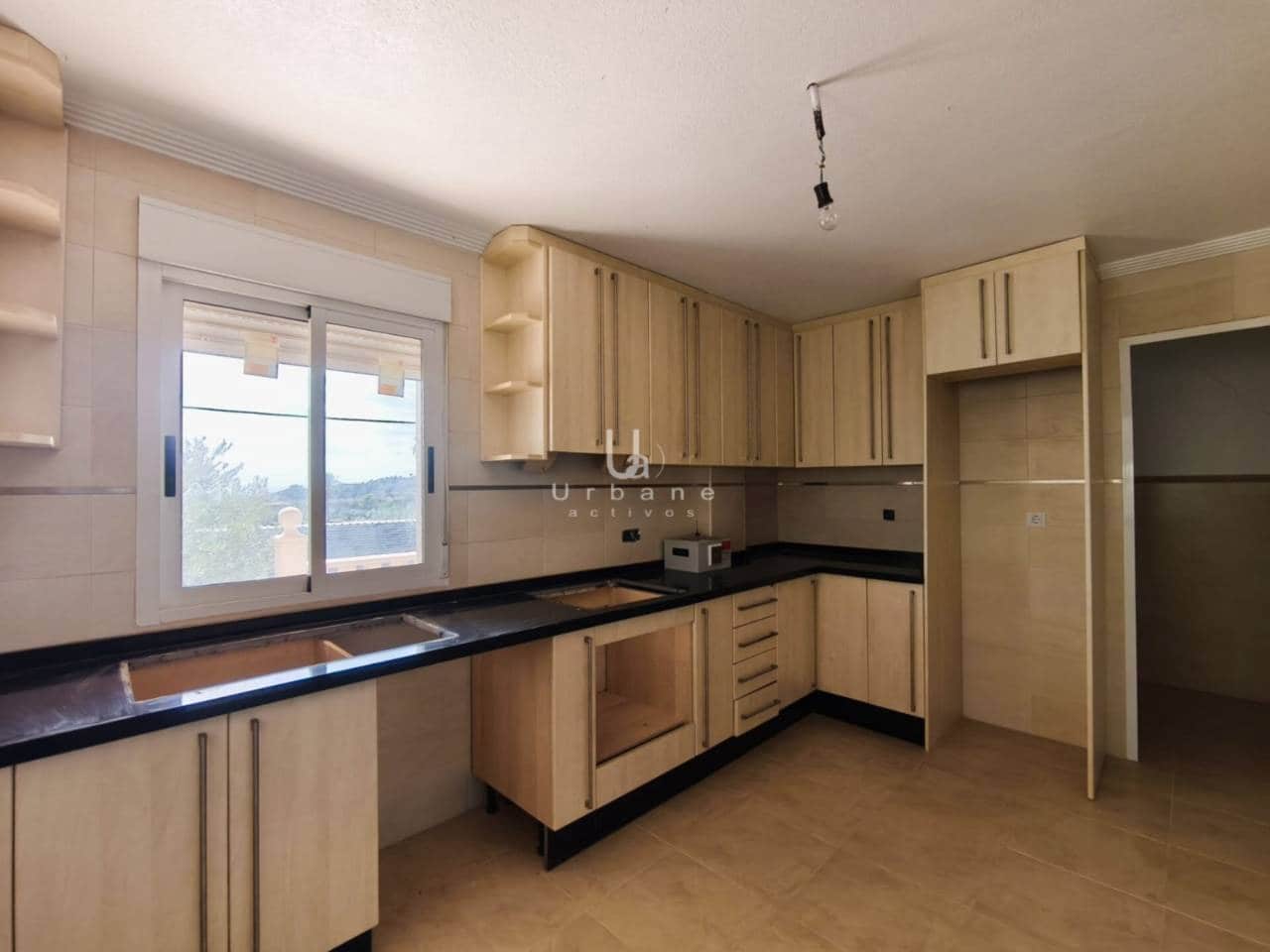 3 soveværelse Villa til salg i Abanilla med swimmingpool garage - € 149.200 (Ref: 9326015)