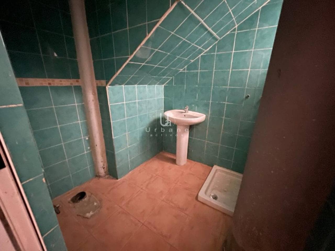 3 soveværelse Rækkehus til salg i Alicante by med garage - € 135.000 (Ref: 9361824)