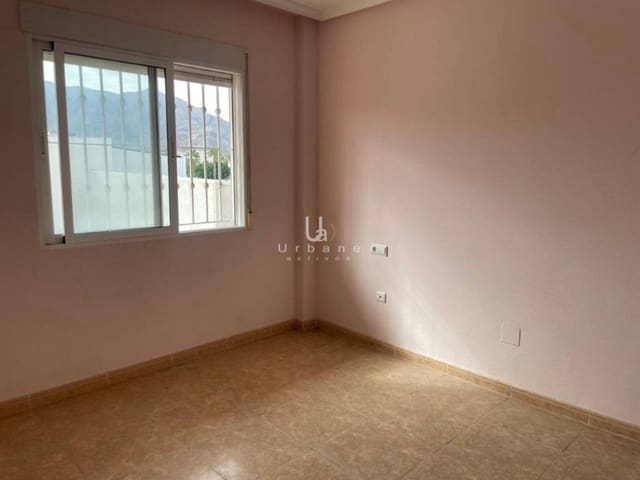 3 soveværelse Rækkehus til salg i Alicante by med garage - € 135.000 (Ref: 9361824)