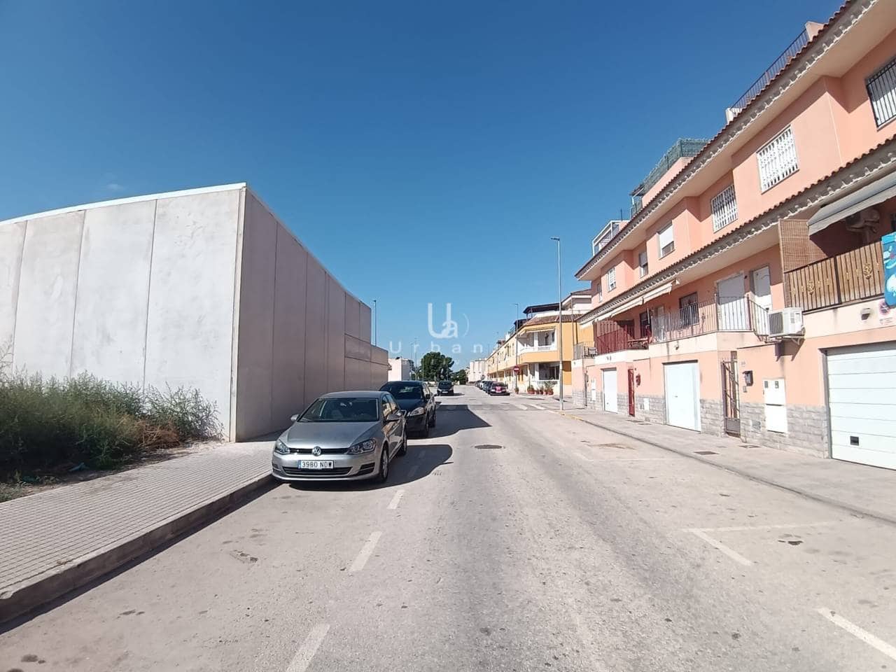 3 soveværelse Rækkehus til salg i Alicante by med garage - € 135.000 (Ref: 9361824)