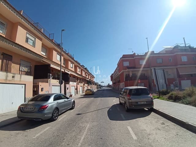 3 soveværelse Rækkehus til salg i Alicante by med garage - € 135.000 (Ref: 9361824)