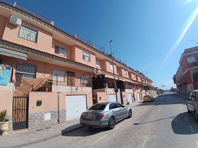 3 soveværelse Rækkehus til salg i Alicante by med garage - € 135.000 (Ref: 9361824)
