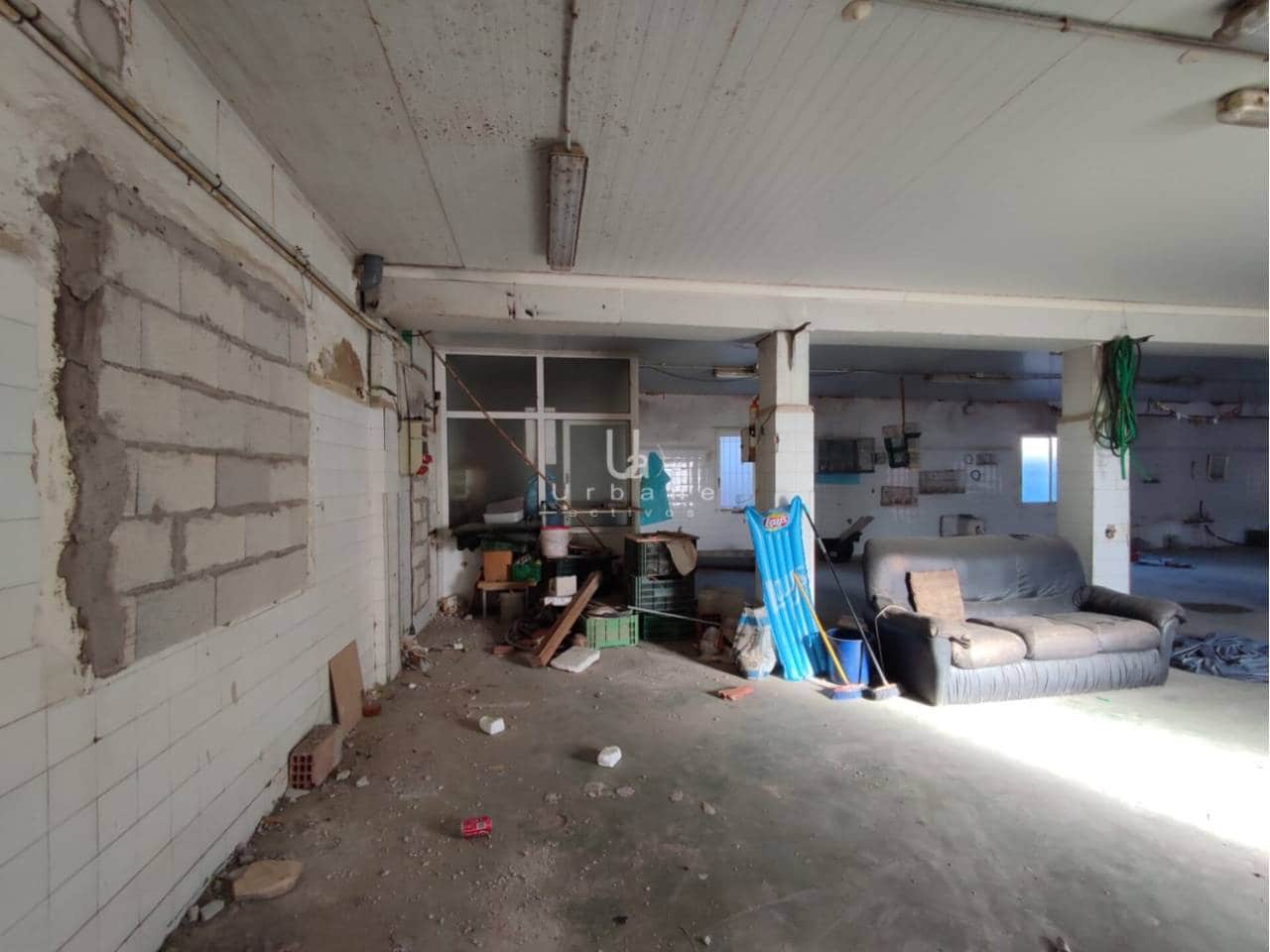 Commercieel te koop in Santa Cruz - € 79.000 (Ref: 9371593)