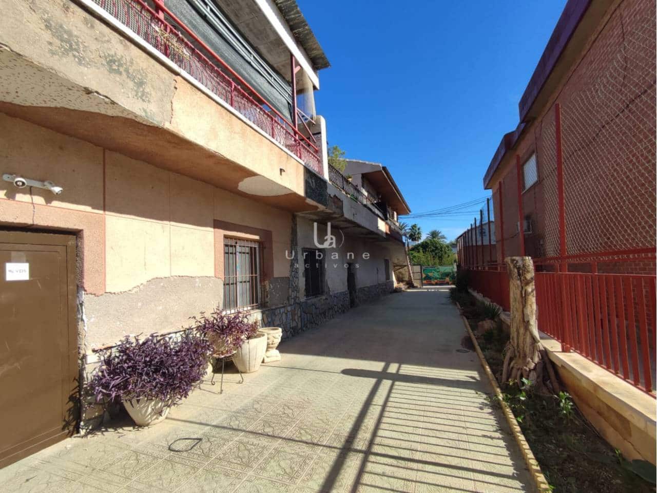 Commercieel te koop in Santa Cruz - € 79.000 (Ref: 9371593)