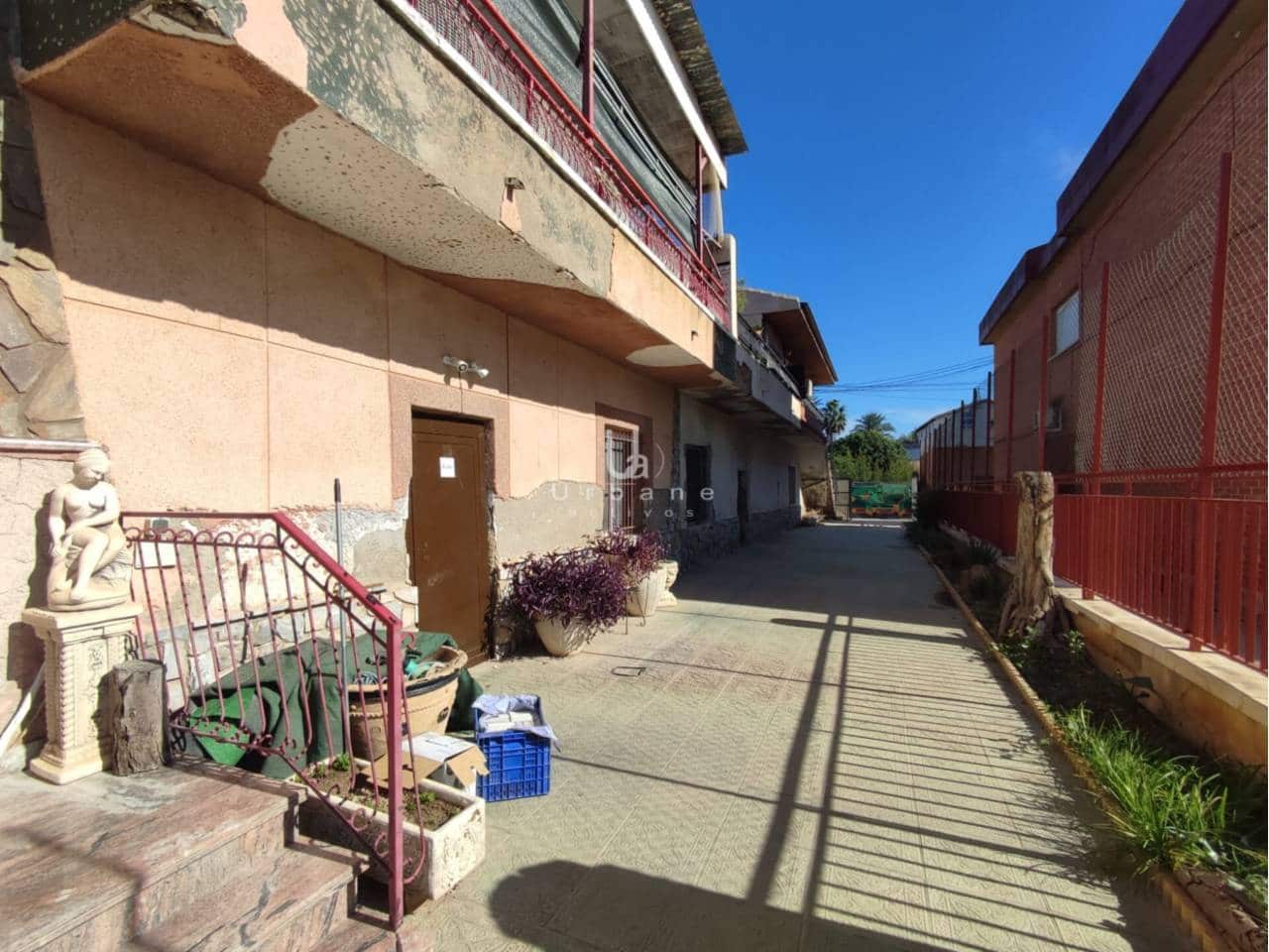 Commercieel te koop in Santa Cruz - € 79.000 (Ref: 9371593)