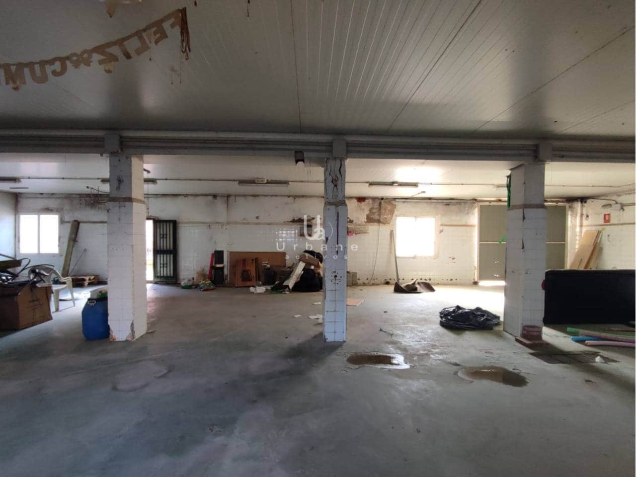 Commercieel te koop in Santa Cruz - € 79.000 (Ref: 9371593)