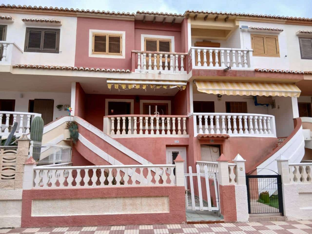 3 sovrum Radhus till salu i Xeraco med garage - 190 000 € (Ref: 9378636)