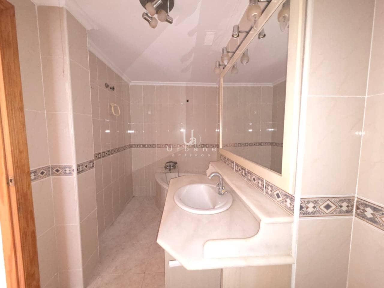 4 slaapkamer Flat te koop in El Algar - € 110.000 (Ref: 9410410)