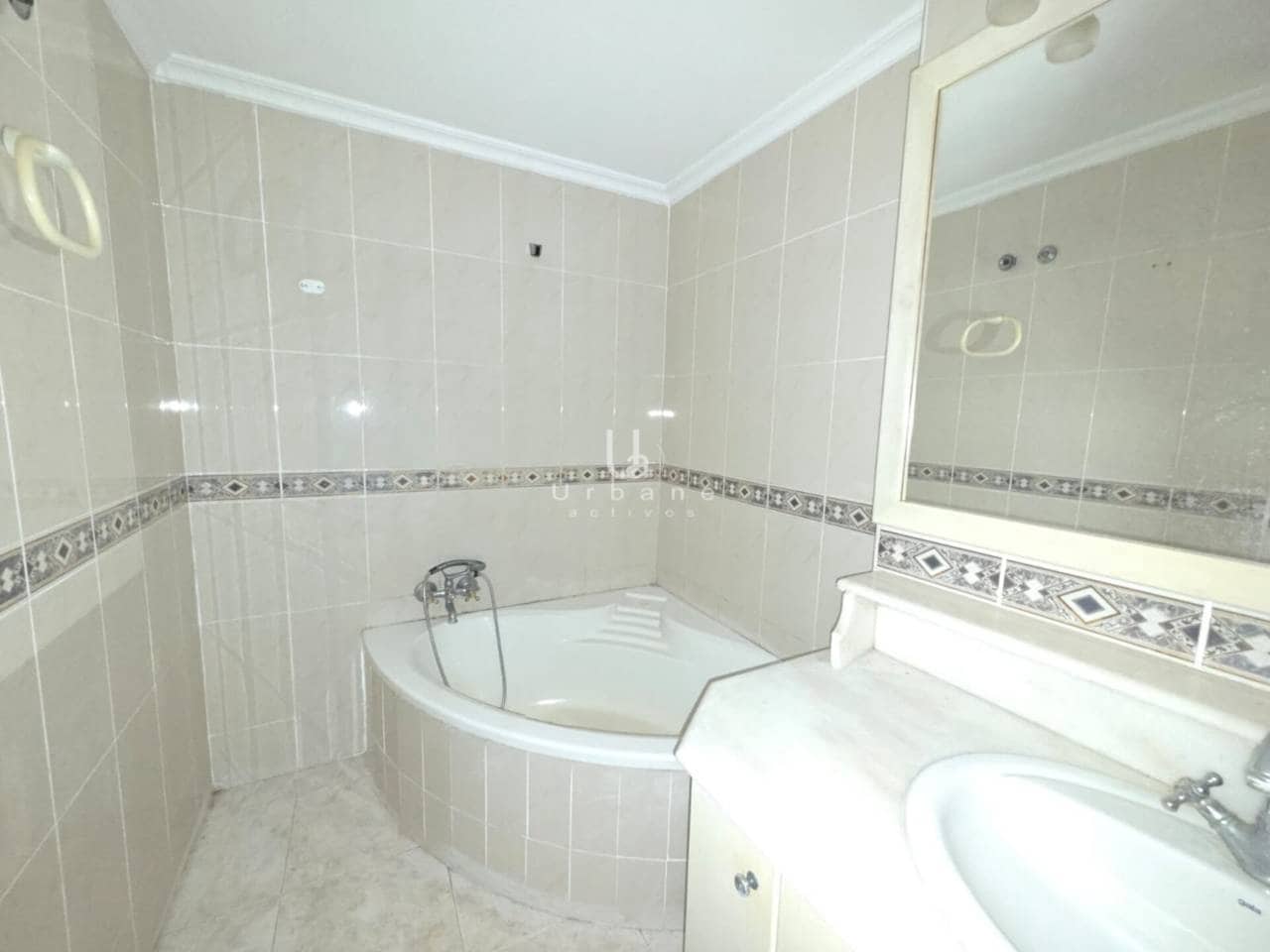 4 slaapkamer Flat te koop in El Algar - € 110.000 (Ref: 9410410)