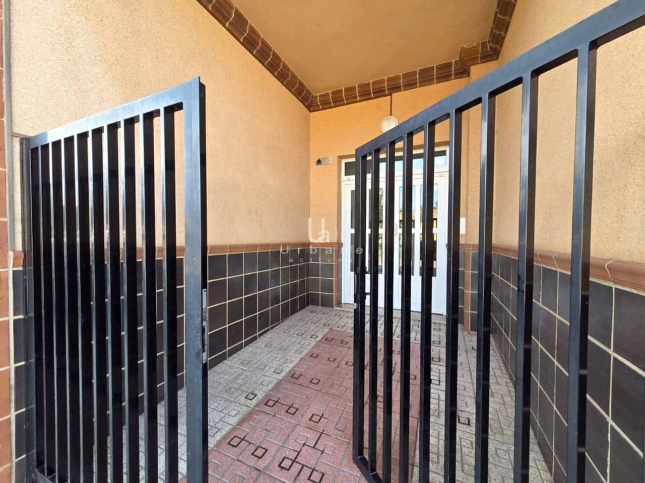 4 slaapkamer Flat te koop in El Algar - € 110.000 (Ref: 9410410)