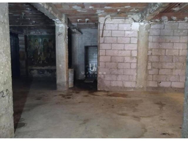 Commercial for sale in Alzira - € 120,000 (Ref: 9419226)