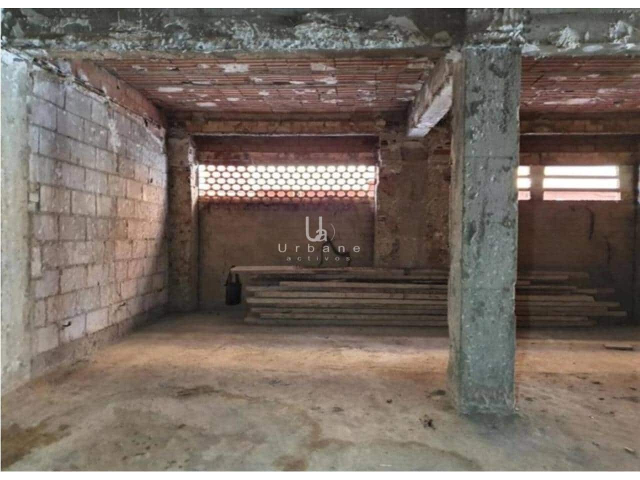 Commercial for sale in Alzira - € 120,000 (Ref: 9419226)