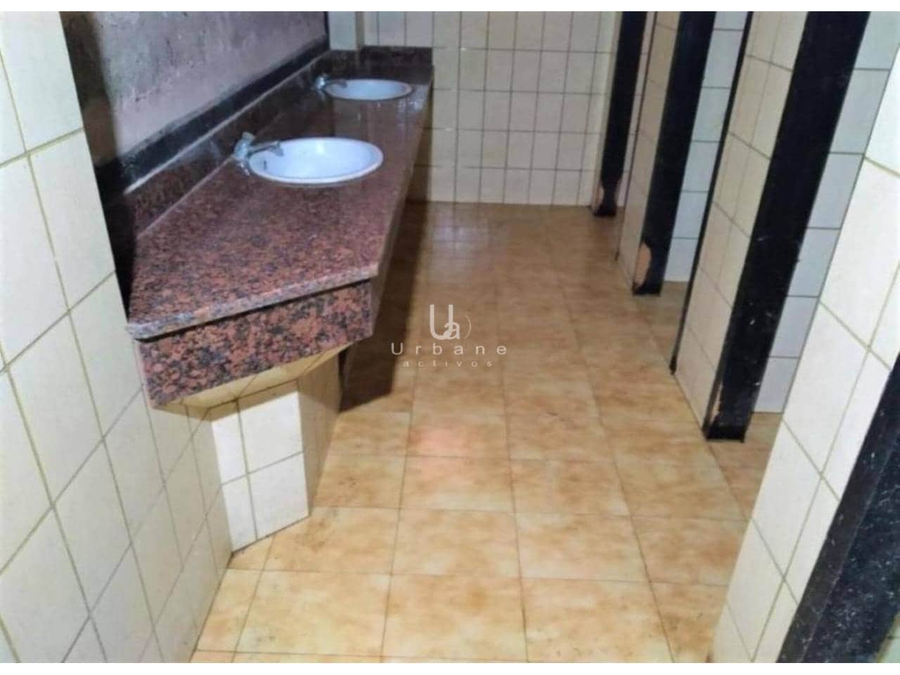 Commercial for sale in Alzira - € 120,000 (Ref: 9419226)