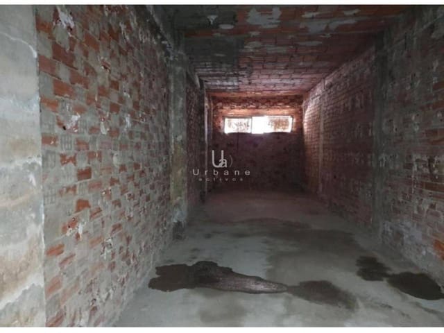 Commercial for sale in Alzira - € 120,000 (Ref: 9419226)