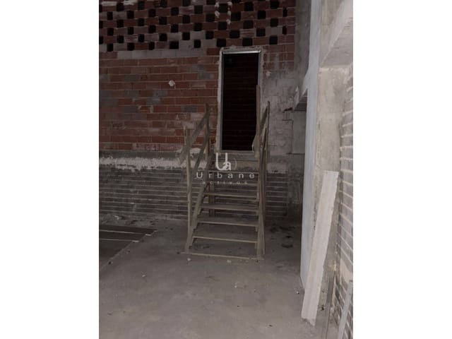 Commercial for sale in La Petxina, Valencia city - € 251,000 (Ref: 9419230)