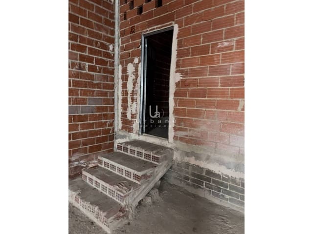 Commercial for sale in La Petxina, Valencia city - € 251,000 (Ref: 9419230)