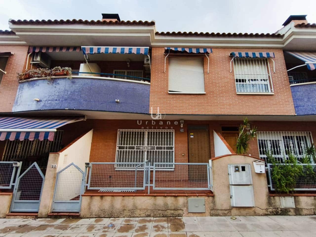 4 bedroom Townhouse for sale in El Puntal with garage - € 184,000 (Ref: 9436846)
