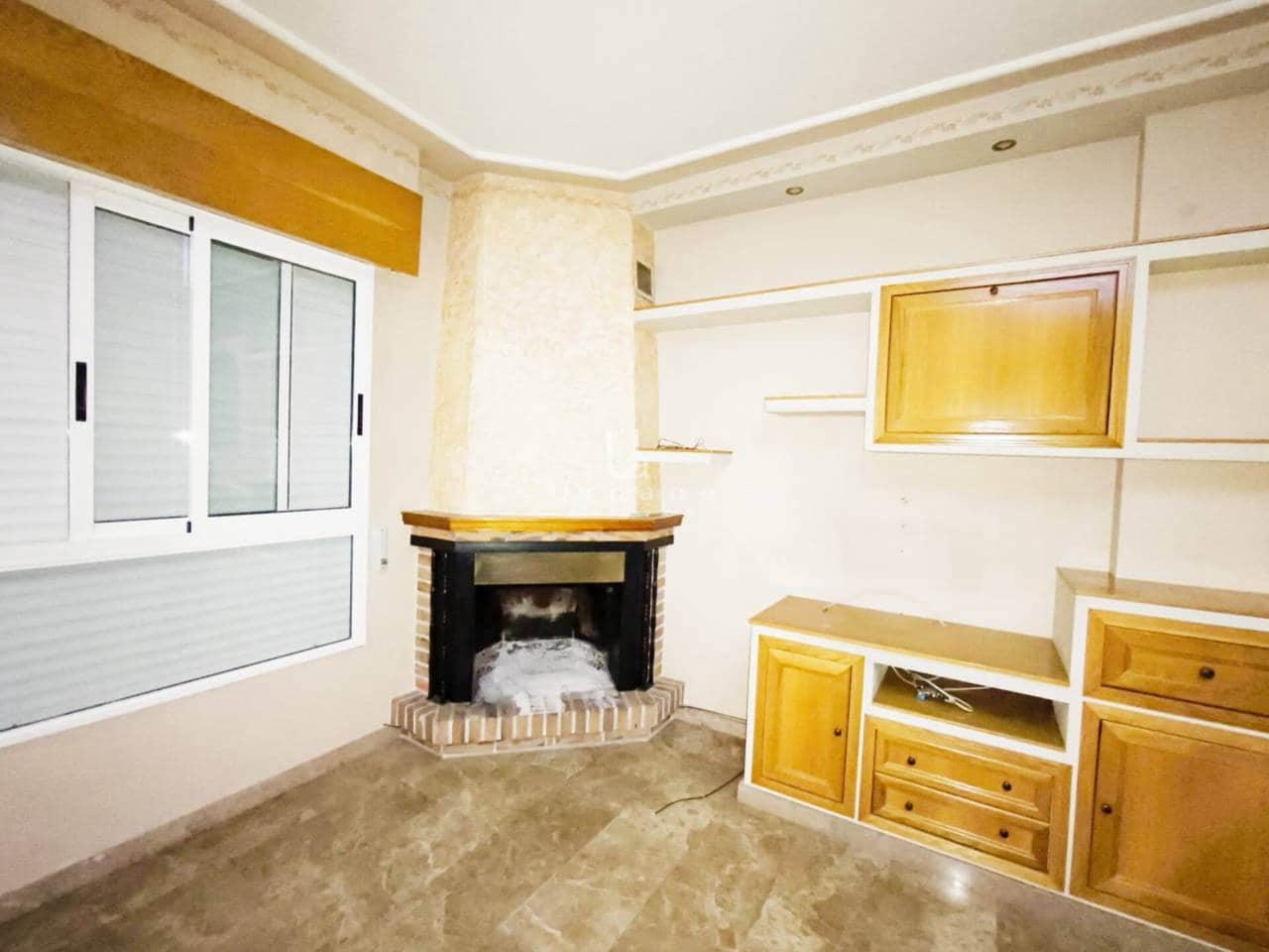 4 bedroom Townhouse for sale in El Puntal with garage - € 184,000 (Ref: 9436846)