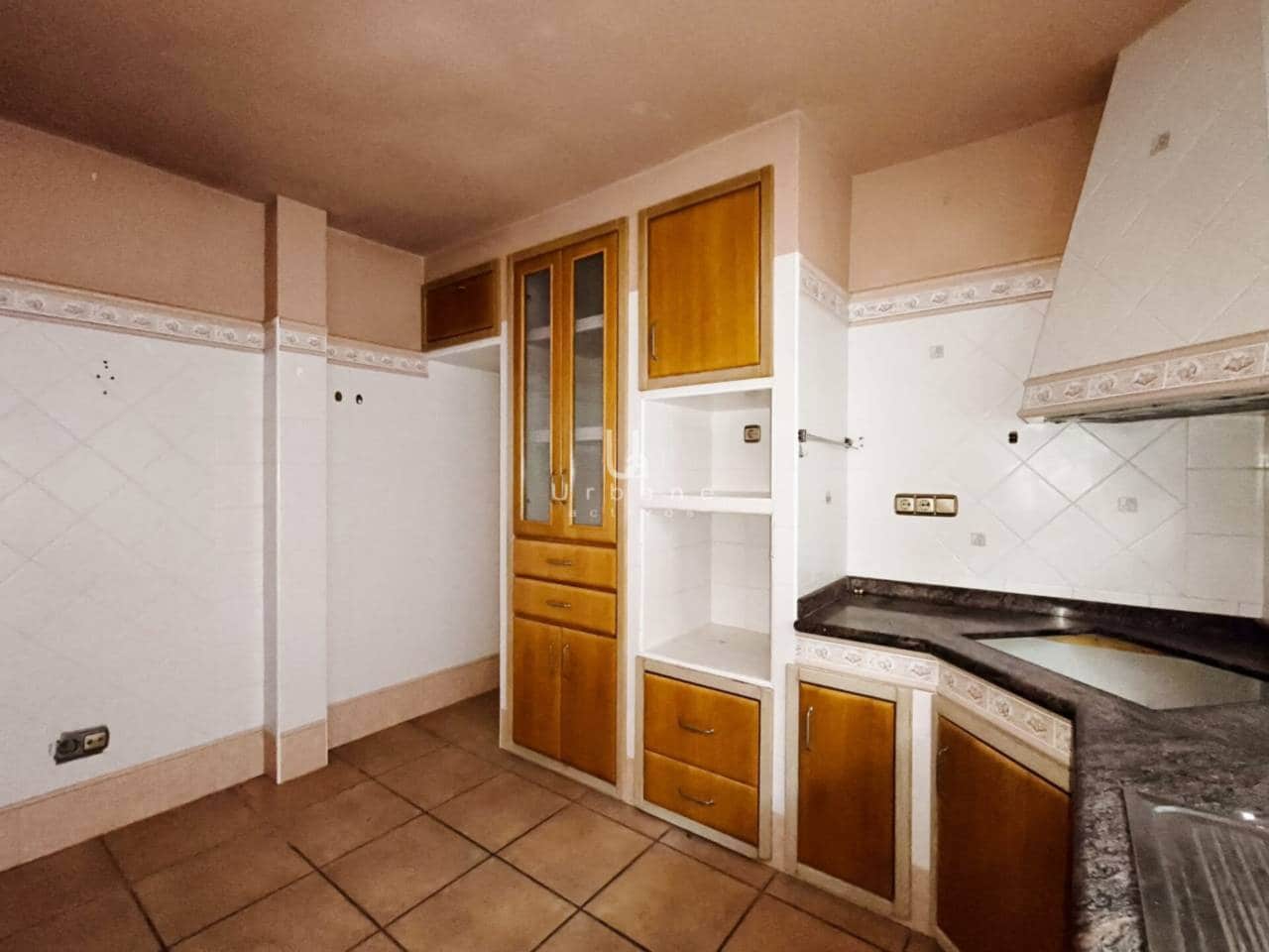 4 bedroom Townhouse for sale in El Puntal with garage - € 184,000 (Ref: 9436846)