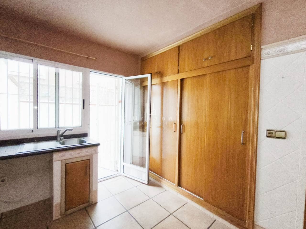 4 bedroom Townhouse for sale in El Puntal with garage - € 184,000 (Ref: 9436846)