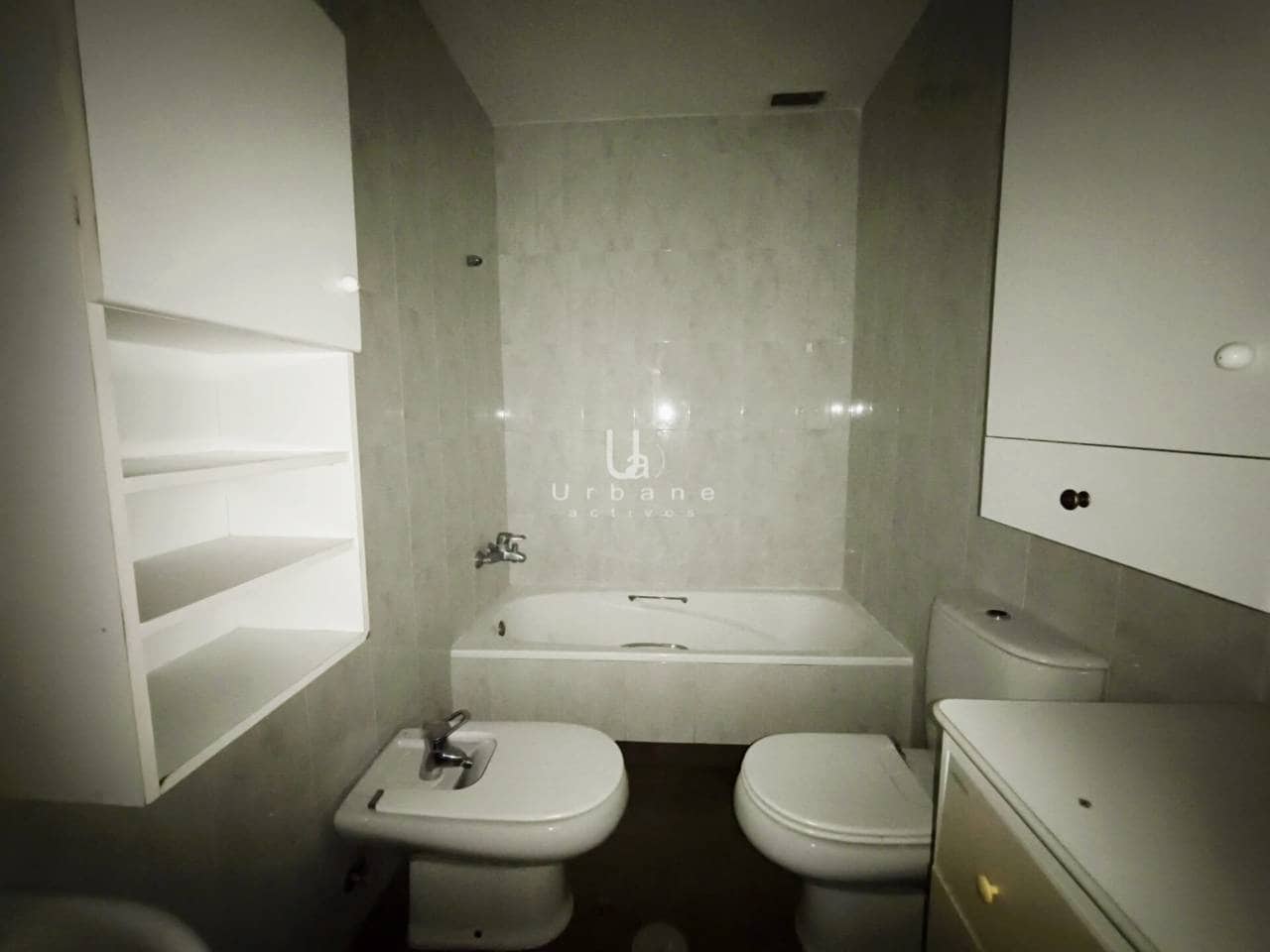 4 bedroom Townhouse for sale in El Puntal with garage - € 184,000 (Ref: 9436846)