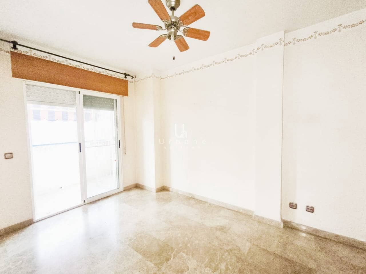 4 bedroom Townhouse for sale in El Puntal with garage - € 184,000 (Ref: 9436846)