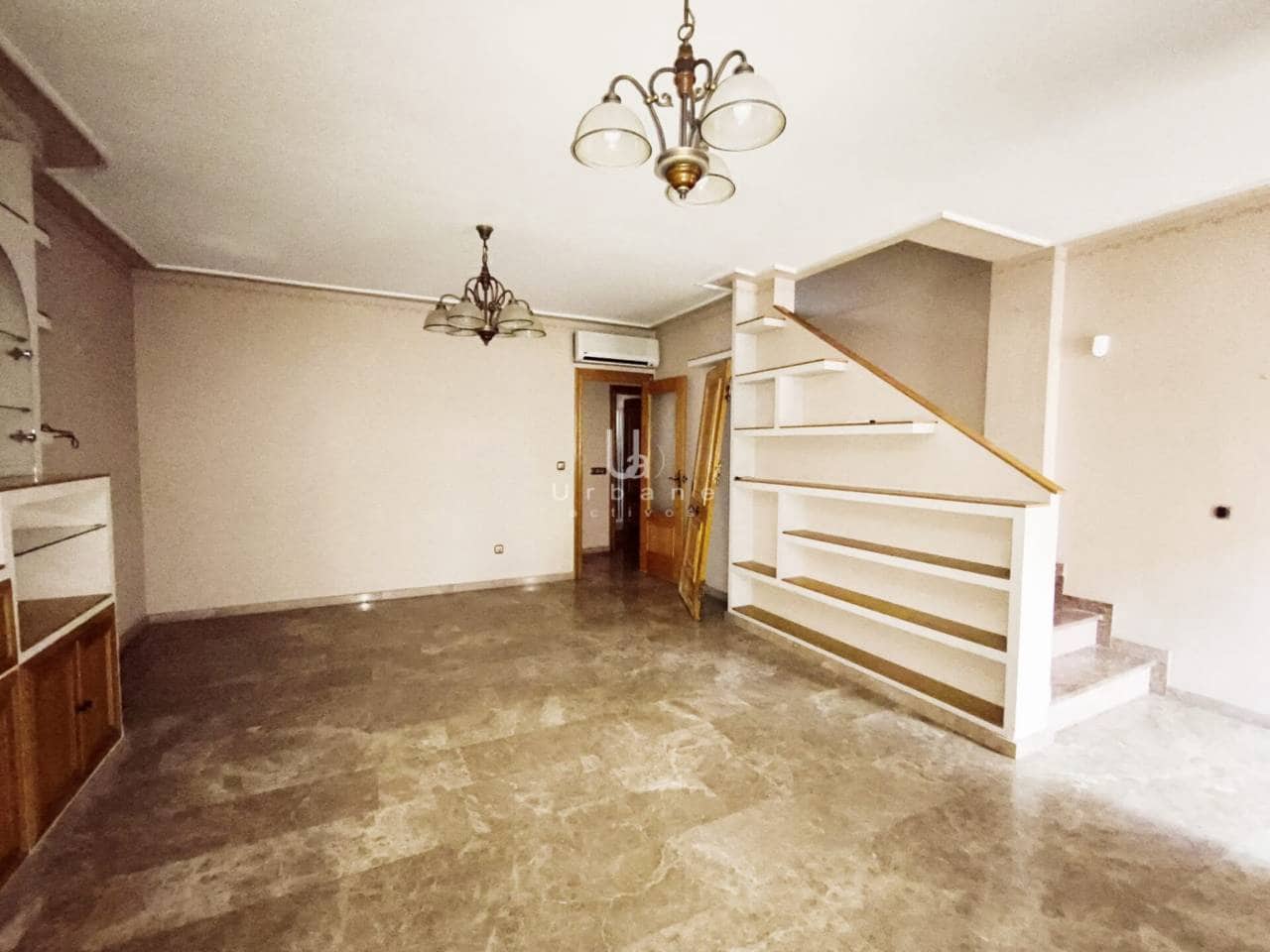 4 bedroom Townhouse for sale in El Puntal with garage - € 184,000 (Ref: 9436846)