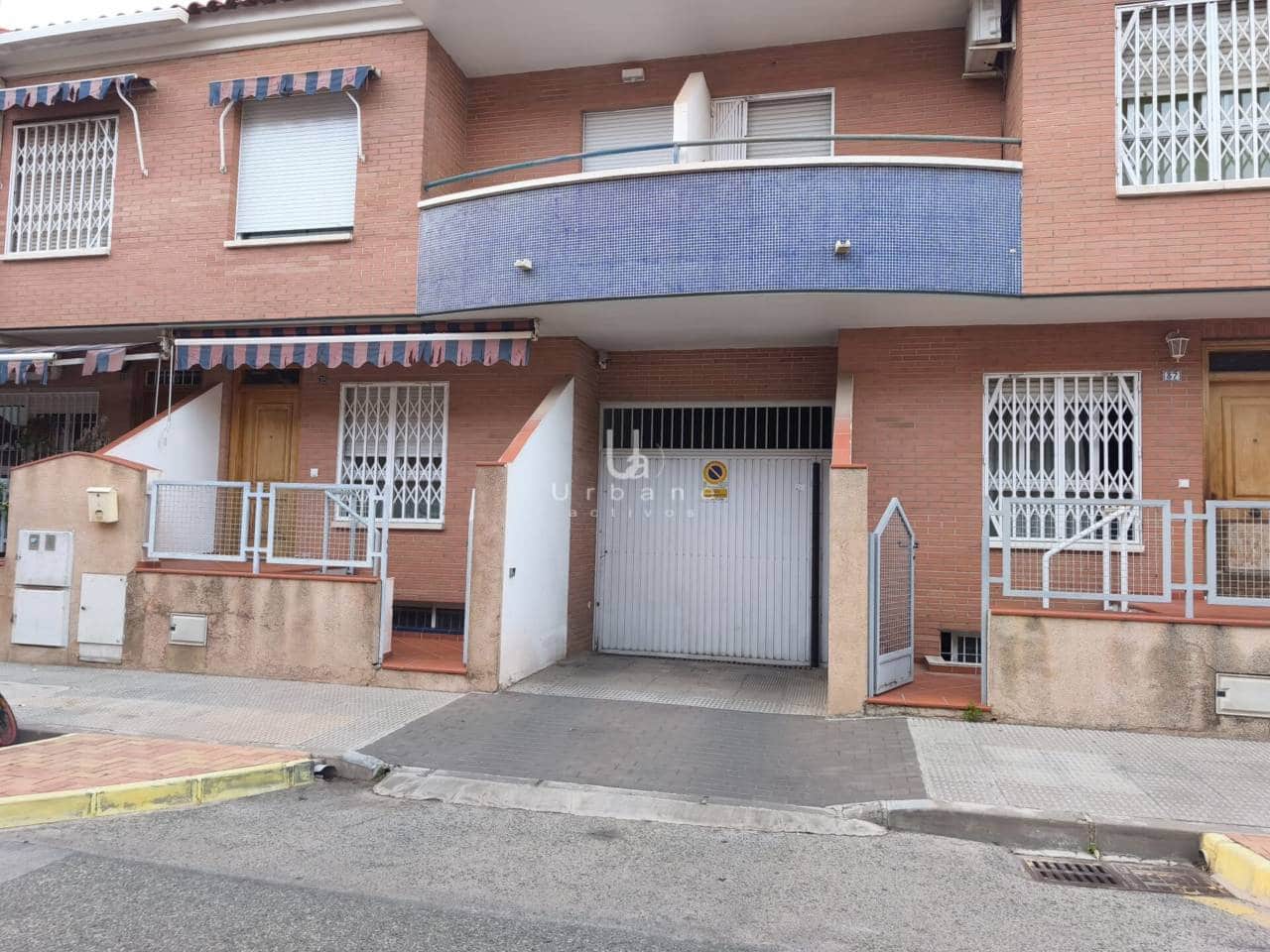 4 bedroom Townhouse for sale in El Puntal with garage - € 184,000 (Ref: 9436846)