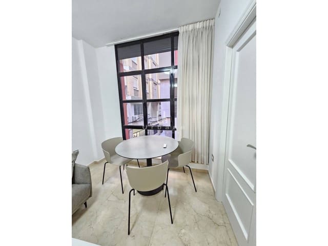 2 slaapkamer Flat te huur in La Catedral, Murcia stad met garage - € 900 (Ref: 9467964)