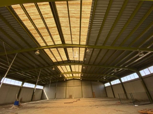 Commercial for sale in Jumilla - € 490,000 (Ref: 9467967)