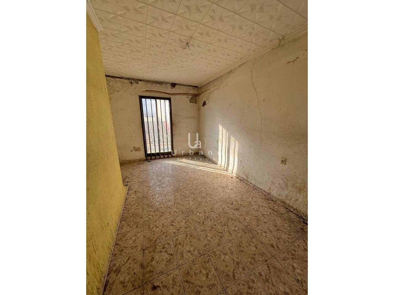 2 bedroom Townhouse for sale in Torrent - € 65,000 (Ref: 9598480)