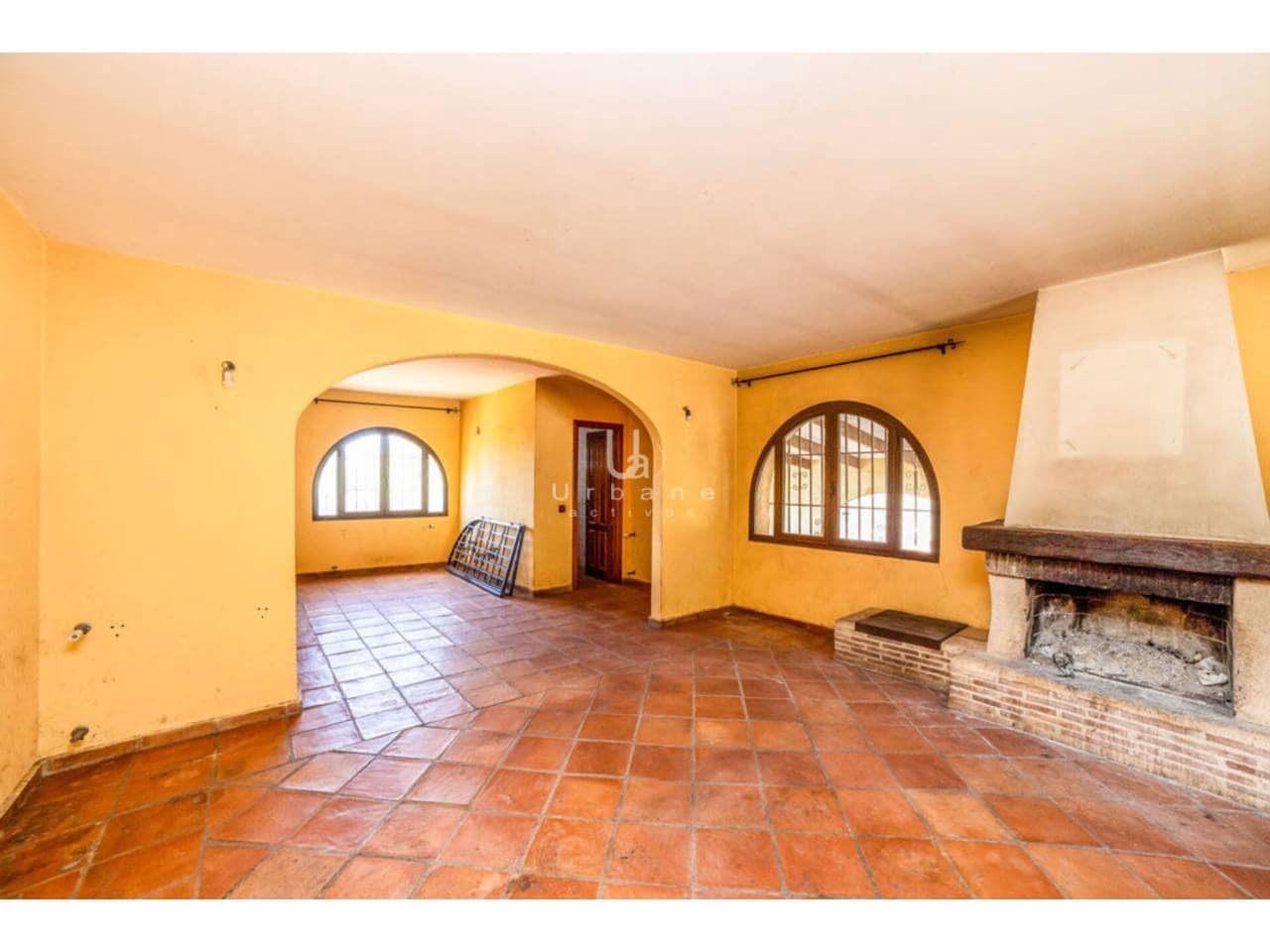 4 slaapkamer Villa te koop in Finestrat met garage - € 419.000 (Ref: 9614613)