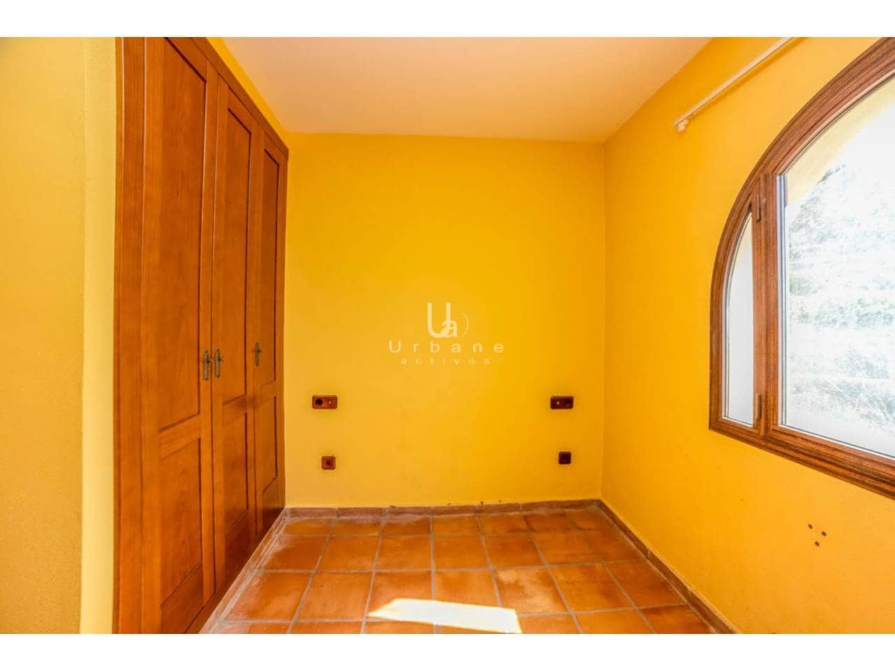 4 slaapkamer Villa te koop in Finestrat met garage - € 419.000 (Ref: 9614613)