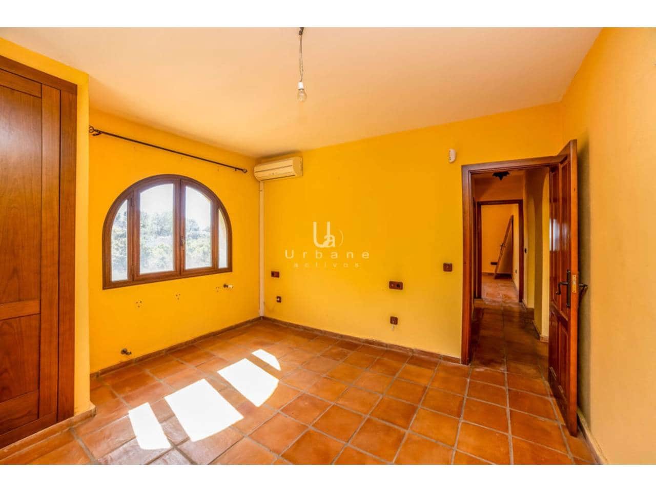 4 slaapkamer Villa te koop in Finestrat met garage - € 419.000 (Ref: 9614613)