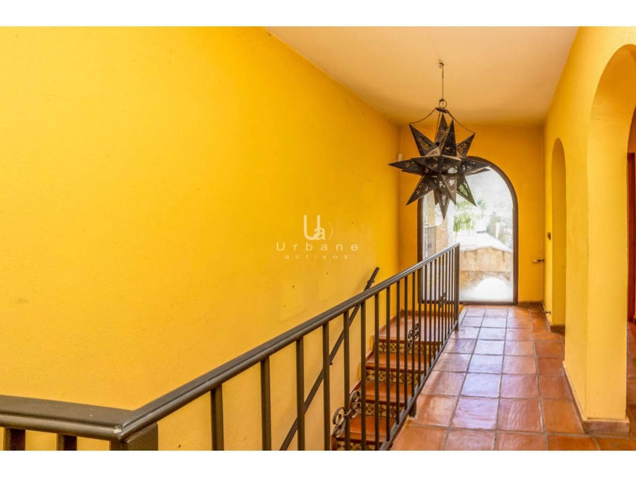 4 slaapkamer Villa te koop in Finestrat met garage - € 419.000 (Ref: 9614613)