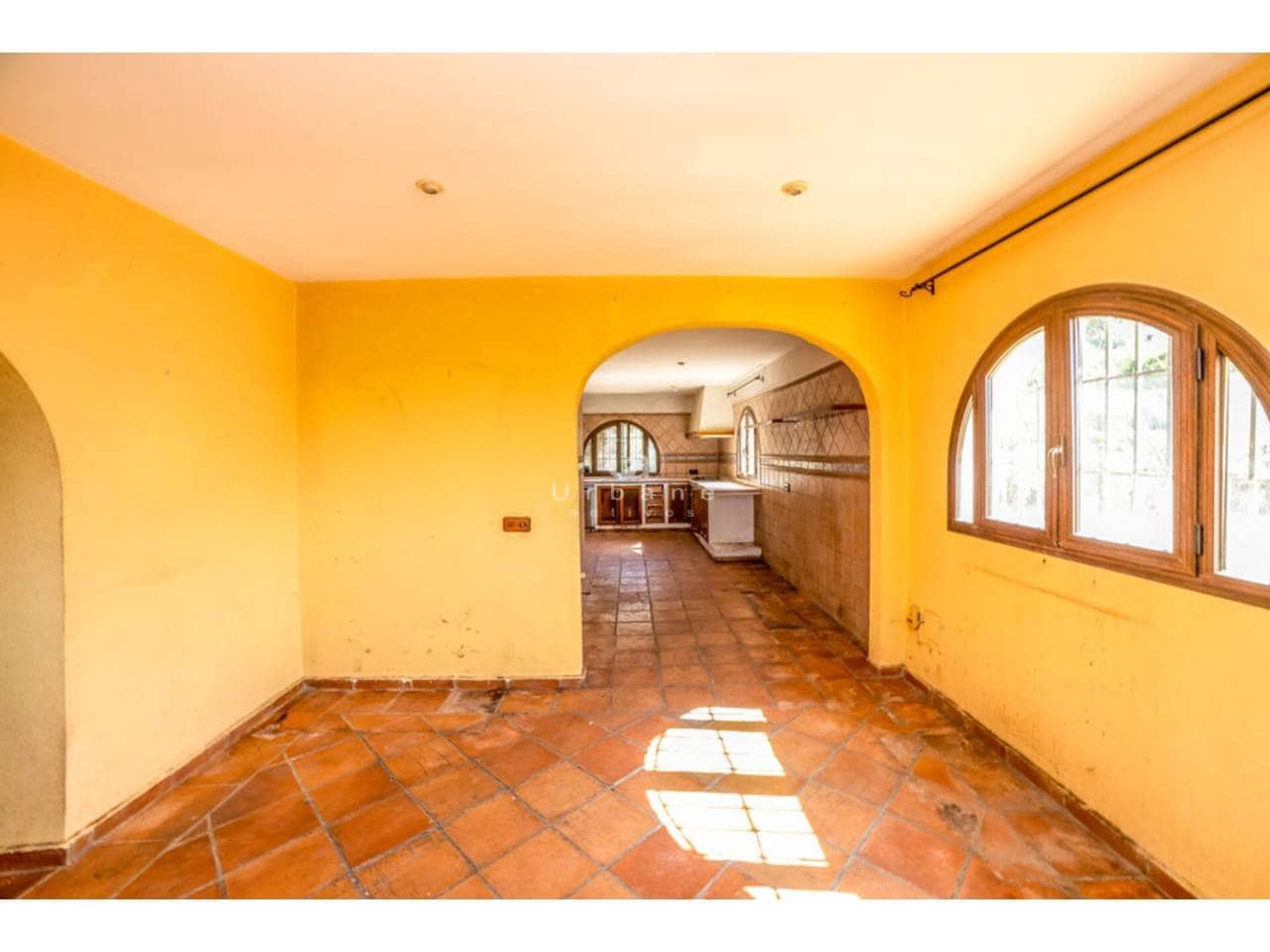 4 slaapkamer Villa te koop in Finestrat met garage - € 419.000 (Ref: 9614613)