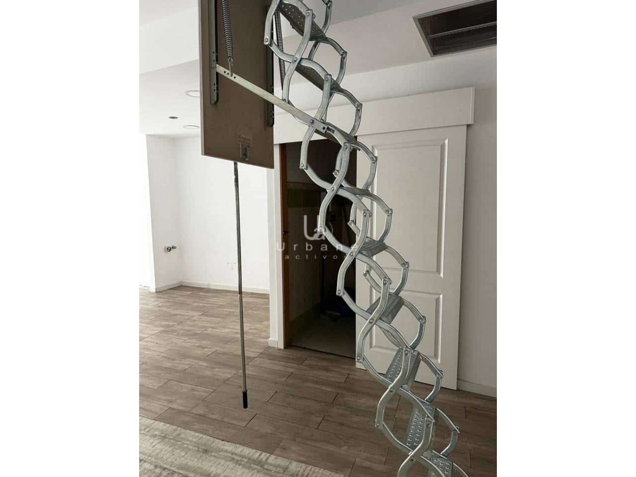 Comercial para venda em Torreaguera - 80 000 € (Ref: 9627127)