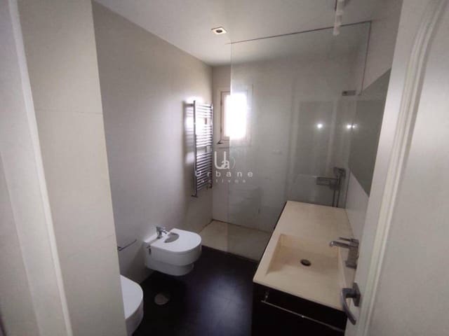 4 soveværelse Villa til salg i El Campello med swimmingpool garage - € 520.000 (Ref: 9658132)