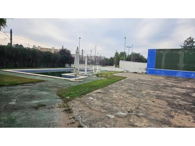 4 soveværelse Villa til salg i El Campello med swimmingpool garage - € 520.000 (Ref: 9658132)