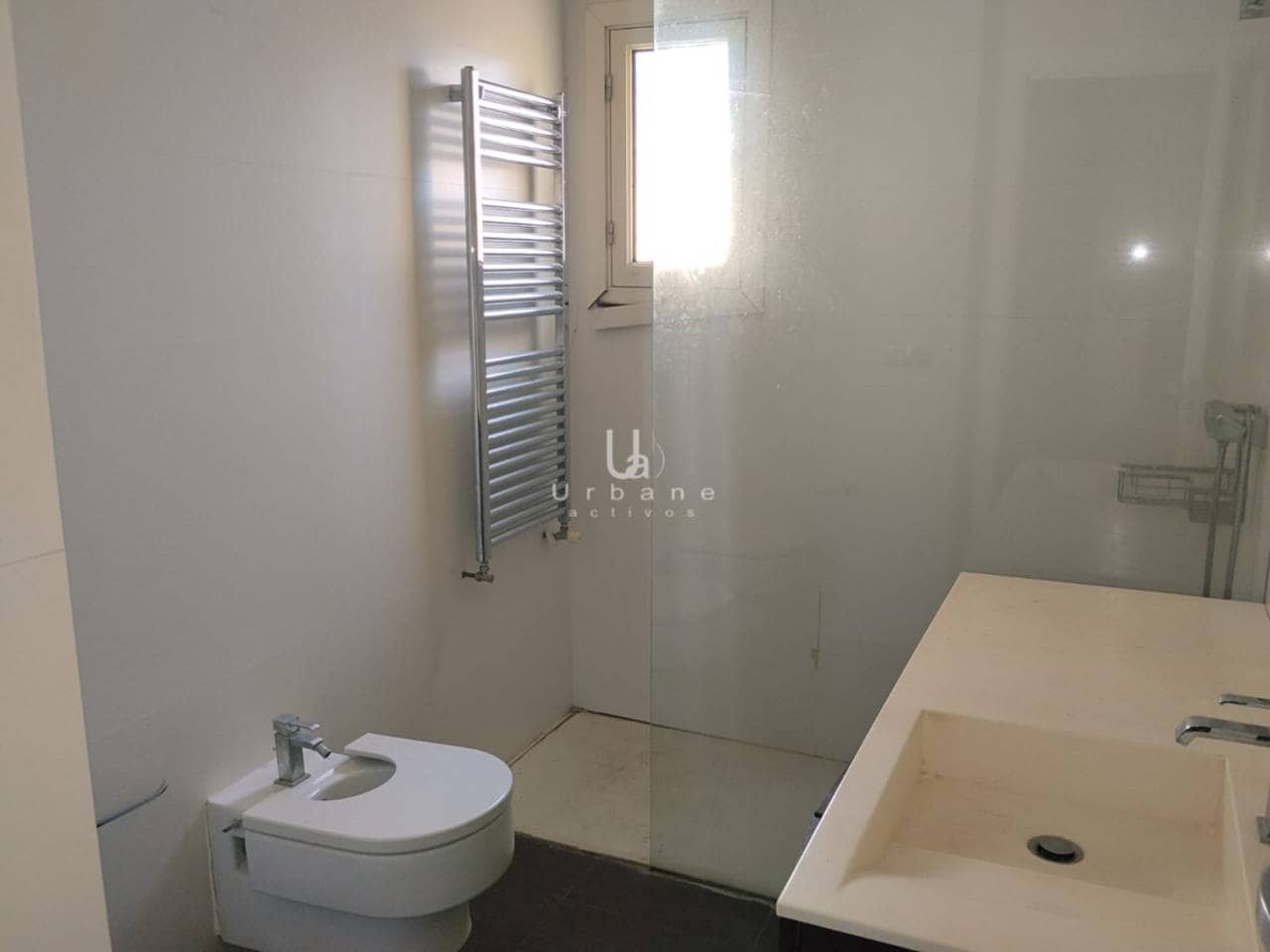 4 bedroom Apartment for sale in El Campello with pool garage - € 520,000 (Ref: 9658132)