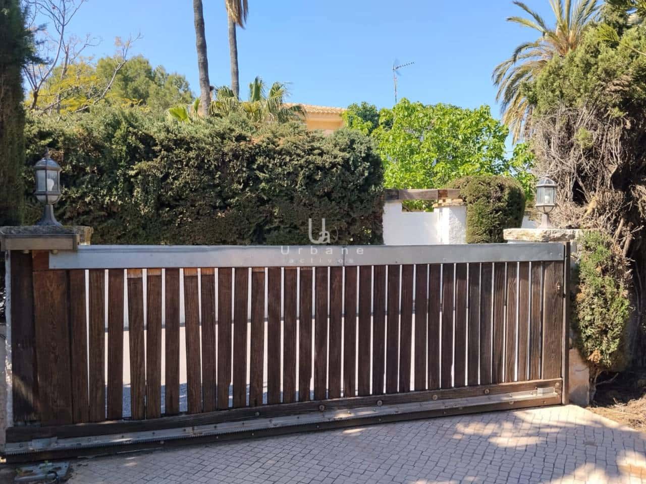 4 bedroom Apartment for sale in El Campello with pool garage - € 520,000 (Ref: 9658132)