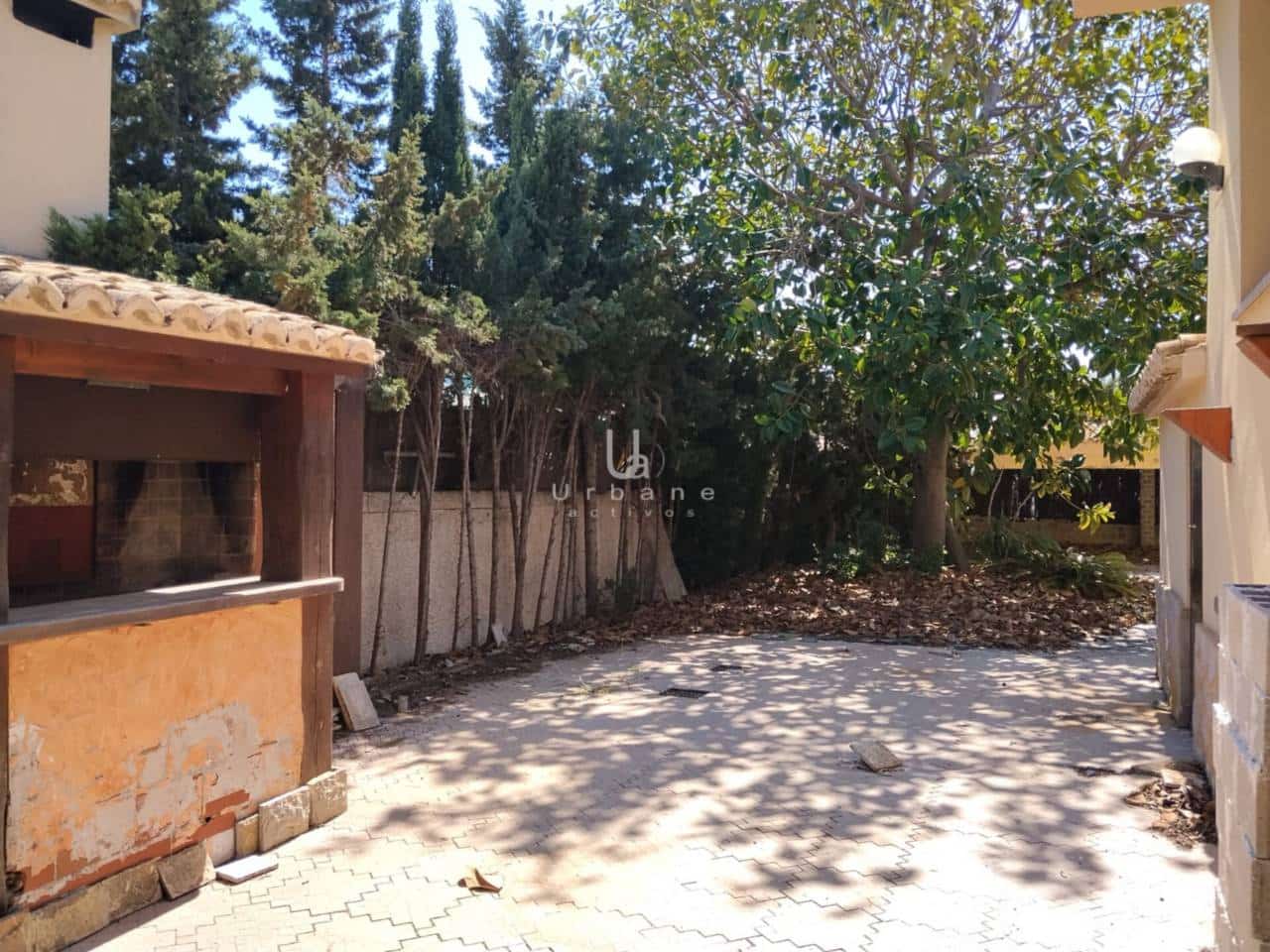 4 bedroom Apartment for sale in El Campello with pool garage - € 520,000 (Ref: 9658132)