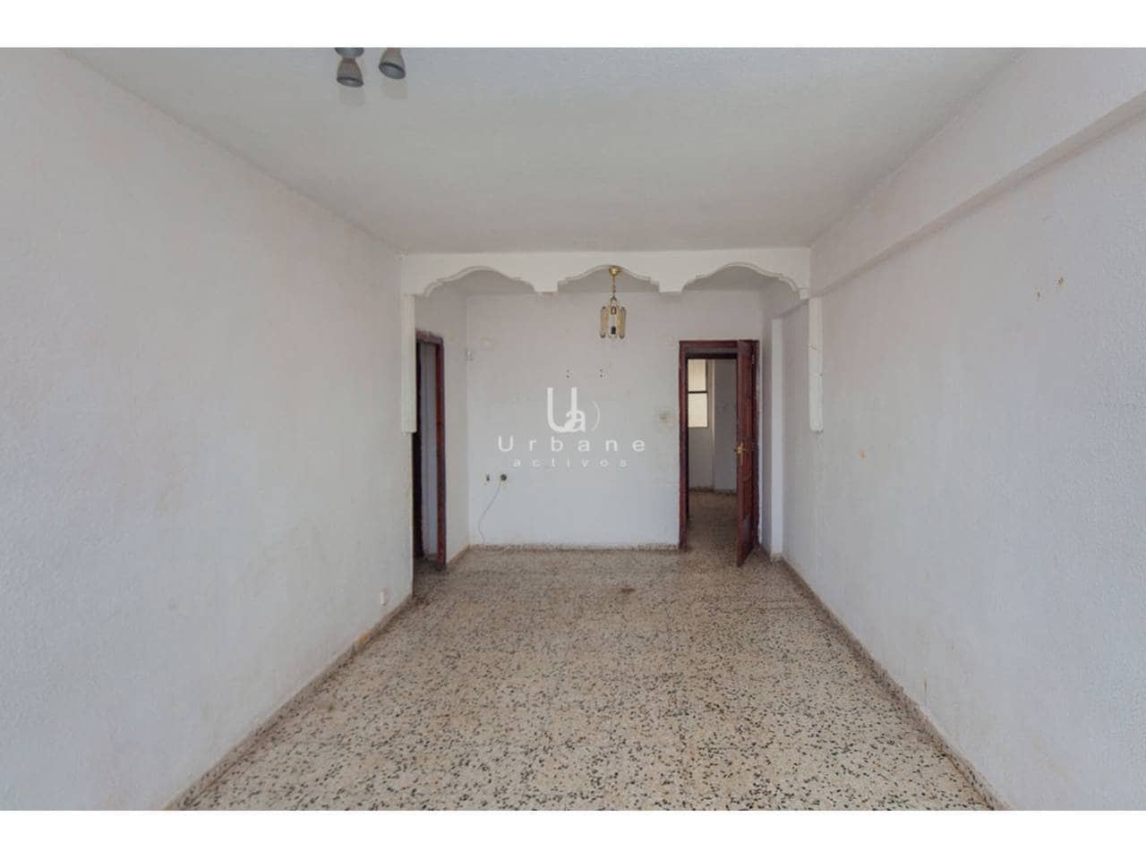 2 soveværelse Lejlighed til salg i L'Alcudia - € 89.000 (Ref: 9669843)