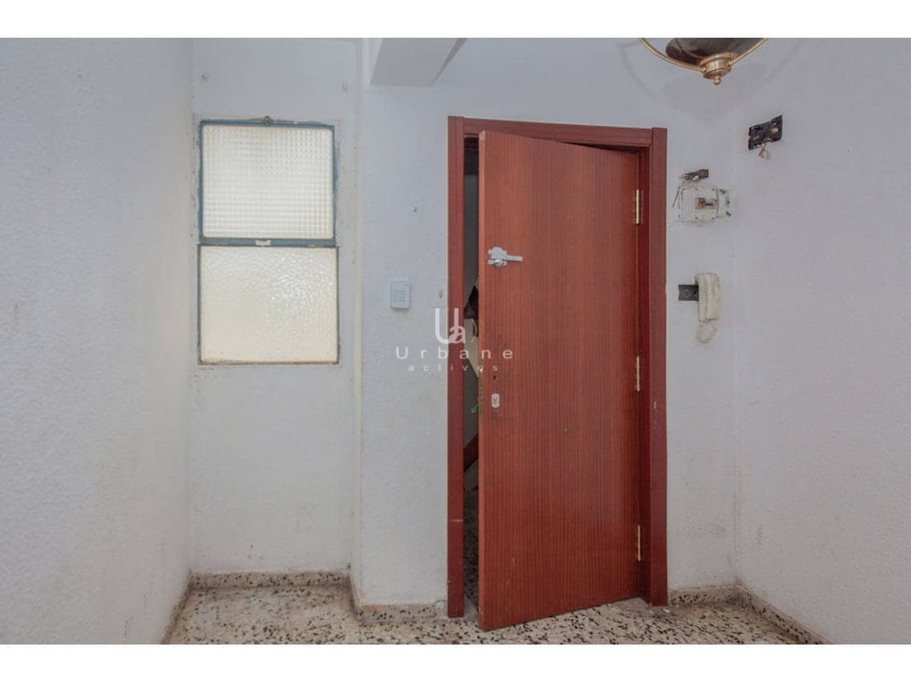 2 soveværelse Lejlighed til salg i L'Alcudia - € 89.000 (Ref: 9669843)