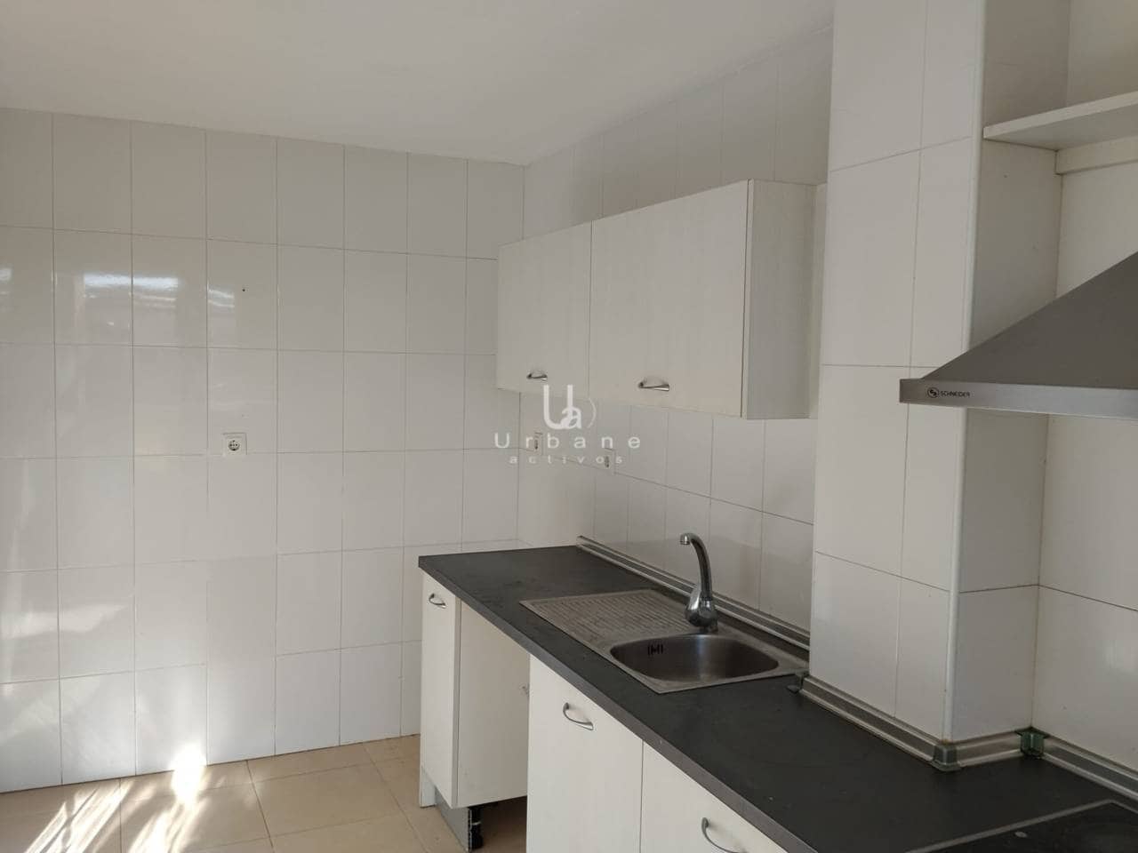 Piso de 3 habitaciones en Cartagena en venta - 163.000 € (Ref: 9676691)