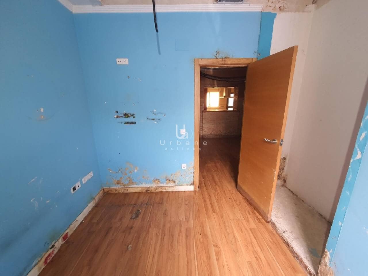 3 bedroom Flat for sale in Alzira - € 80,000 (Ref: 9714354)