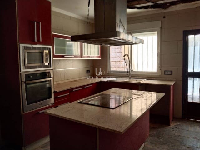 Piso de 3 habitaciones en Alzira en venta - 80.000 € (Ref: 9714354)