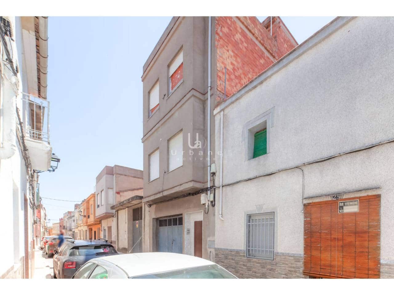 4 bedroom Townhouse for sale in Alberic - € 109,000 (Ref: 9714355)