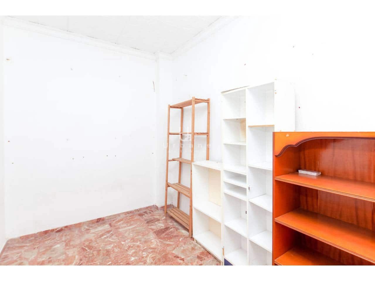 4 bedroom Townhouse for sale in Alberic - € 109,000 (Ref: 9714355)